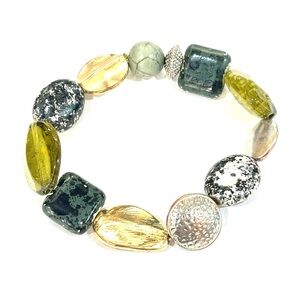 Handmade Green and Gold Glass Beaded Stretch Bracelet